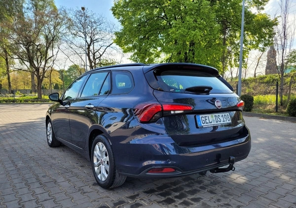 Fiat Tipo cena 44900 przebieg: 156000, rok produkcji 2018 z Olsztynek małe 232